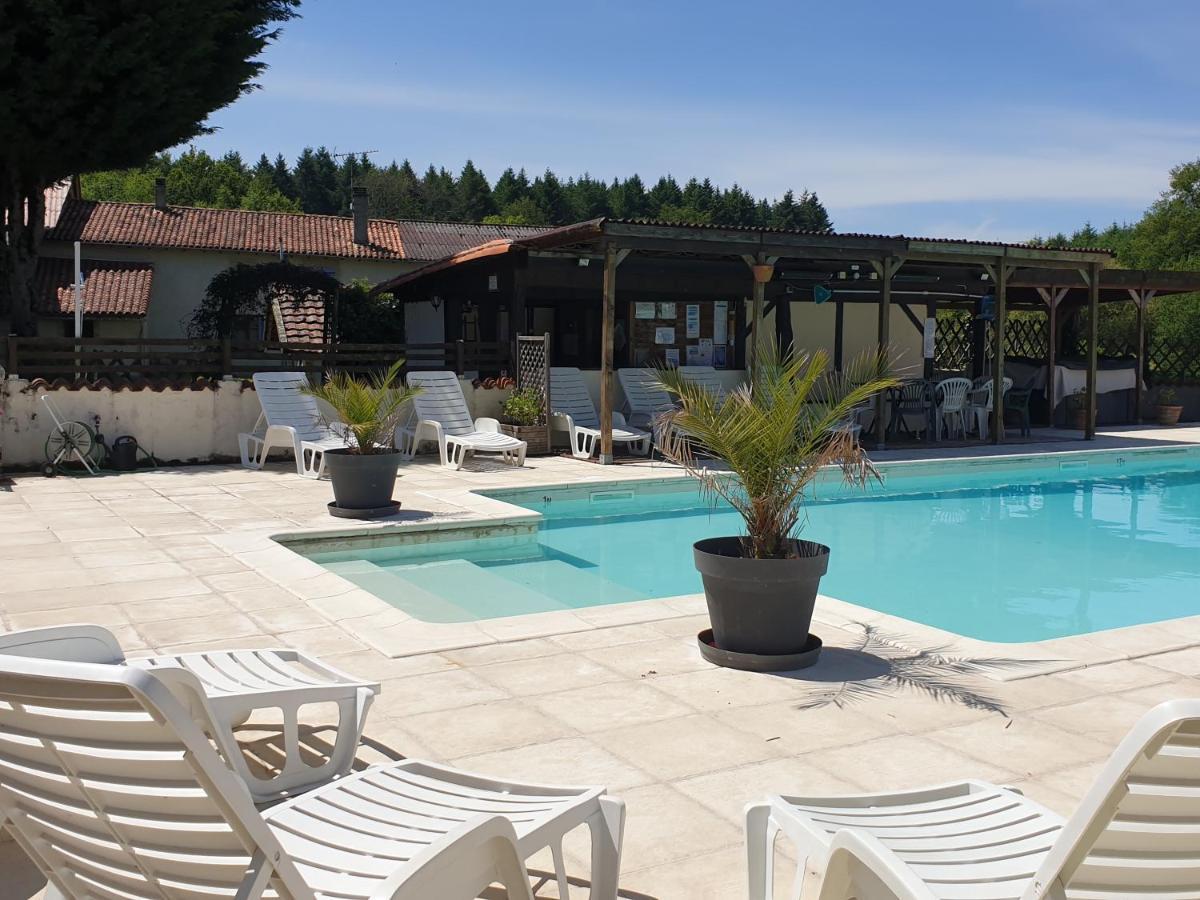La Croix Gites Pressignac Exterior foto