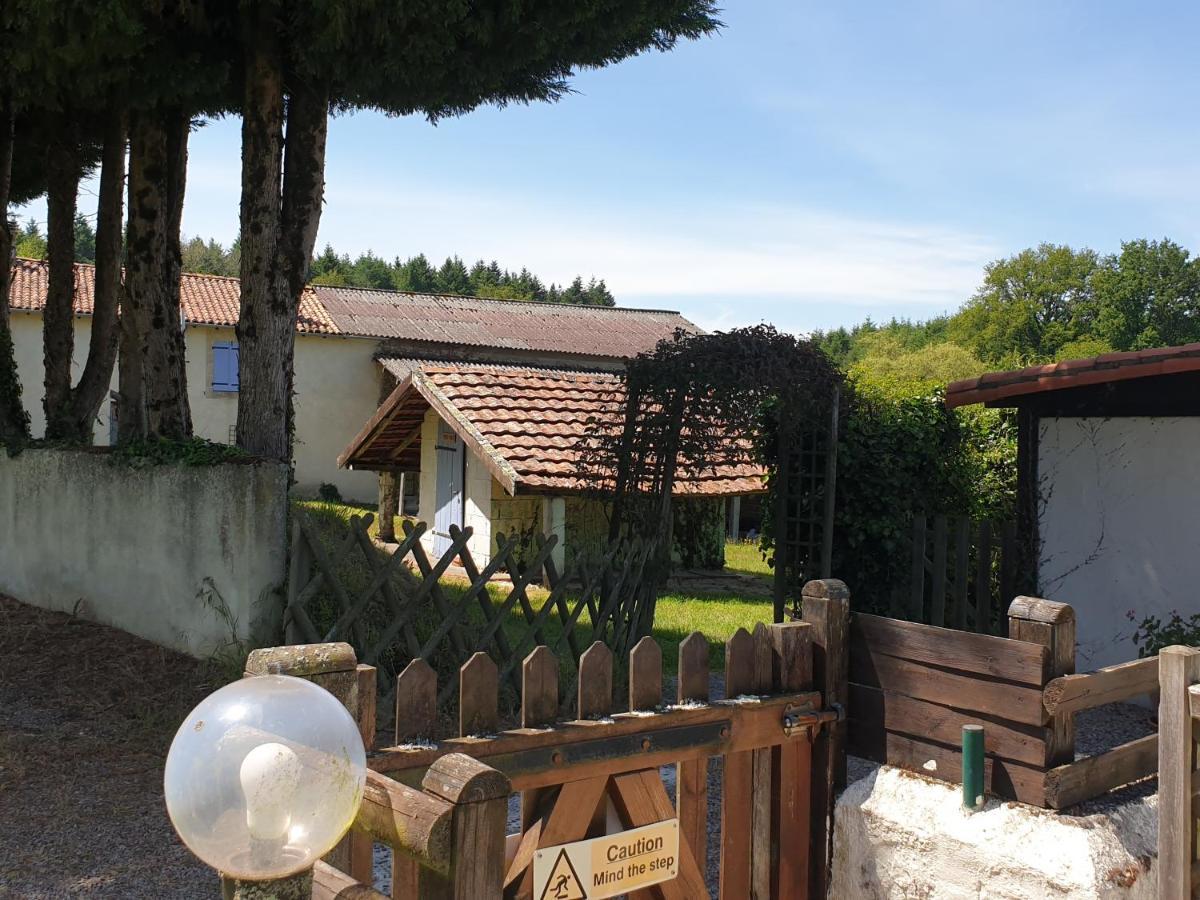 La Croix Gites Pressignac Exterior foto