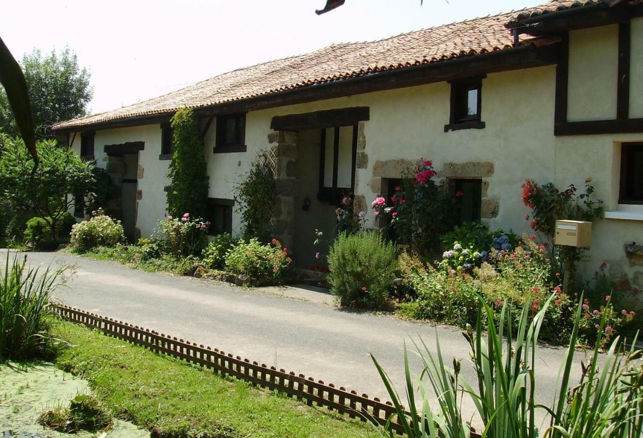 La Croix Gites Pressignac Exterior foto