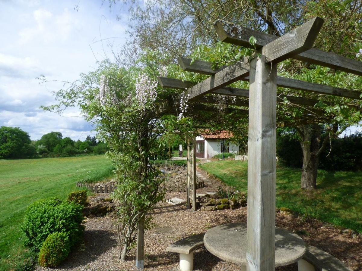 La Croix Gites Pressignac Exterior foto